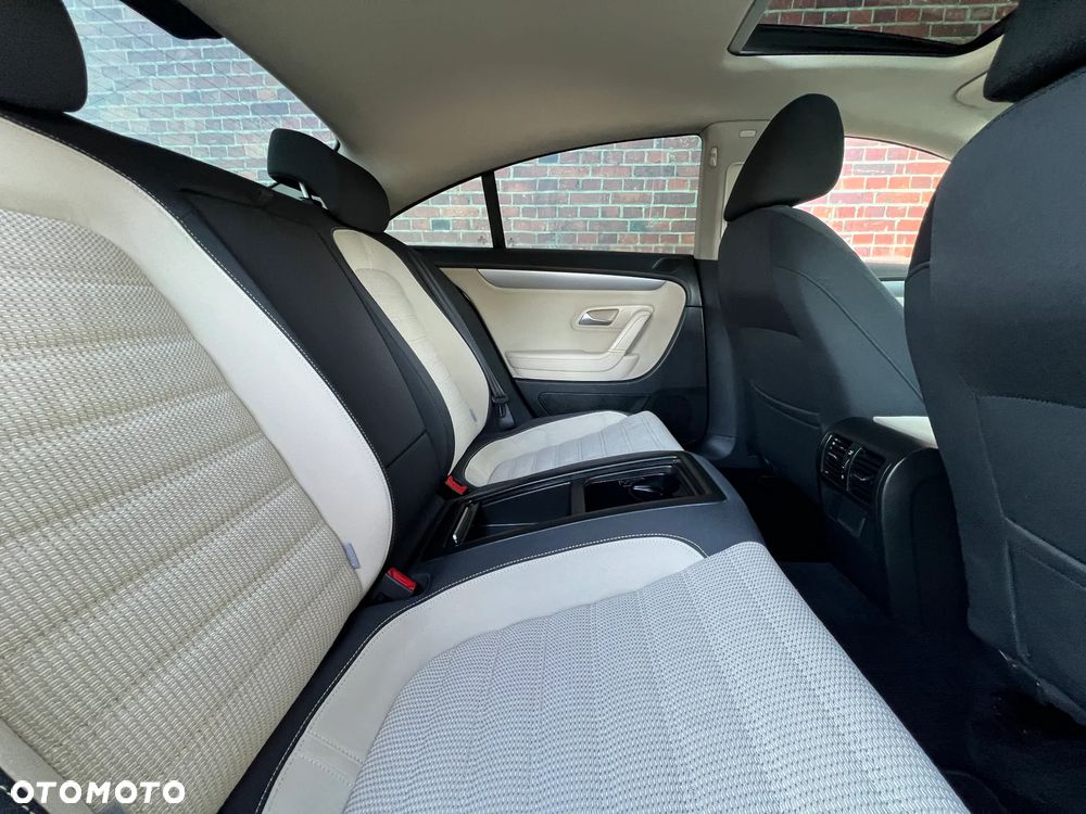 Volkswagen Passat - 19