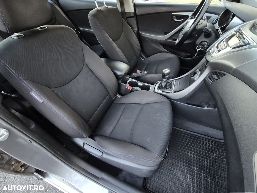Hyundai Elantra 1.6 MPi - 16