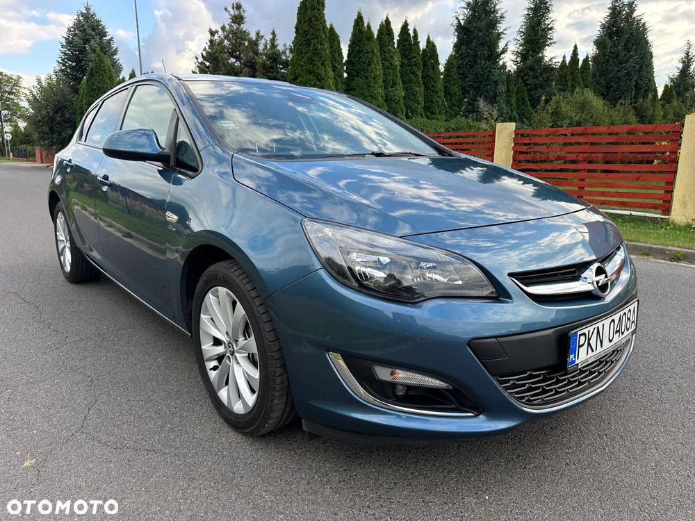 Opel Astra 1.4 Turbo Cosmo - 1