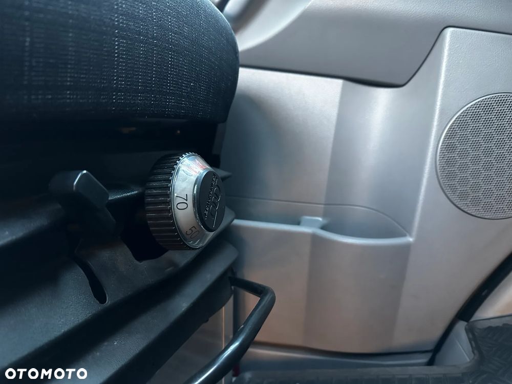 Mercedes-Benz SPRINTER - 30