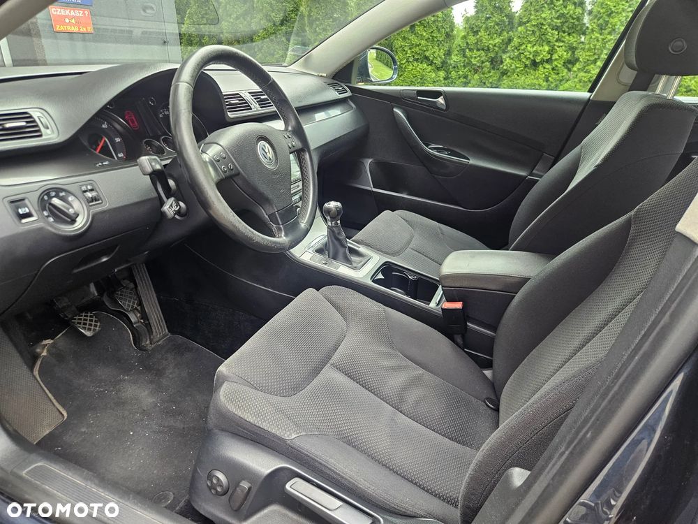 Volkswagen Passat 1.9 TDI Comfortline - 18