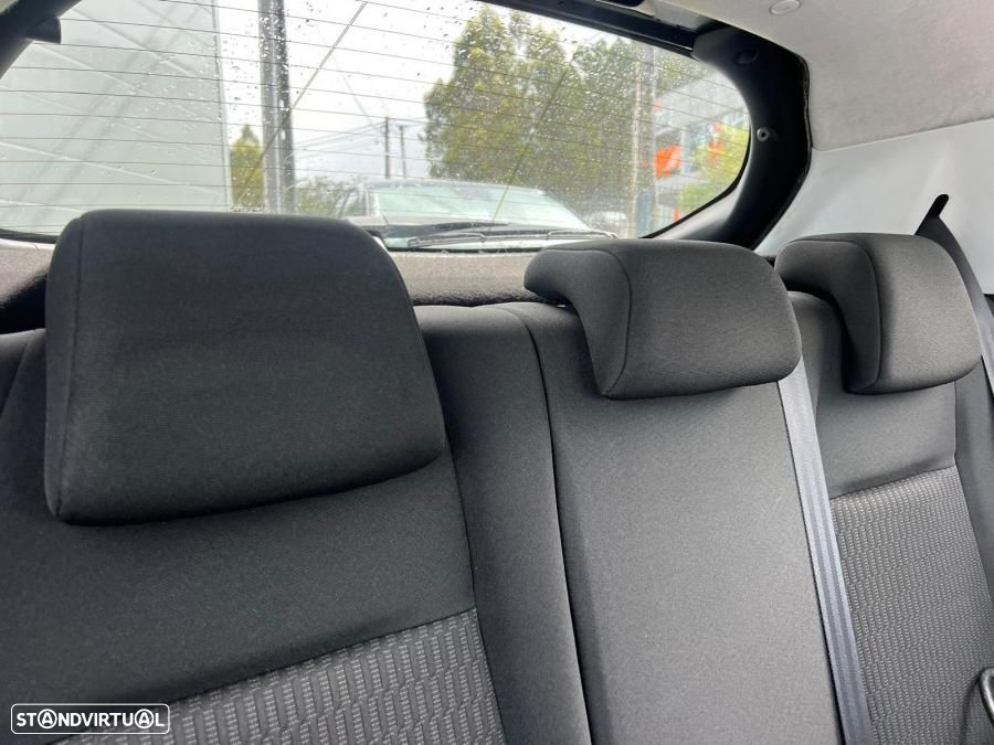 Peugeot 208 1.2 PureTech Style - 8