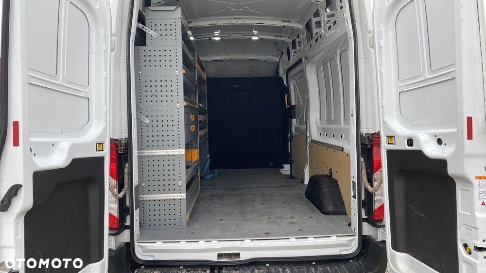 Ford Transit - 12