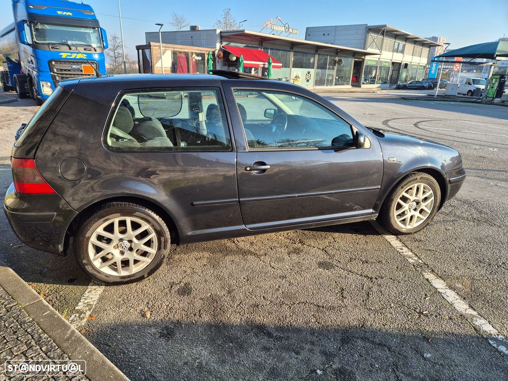 VW Golf 1.9 TDi Highline - 4