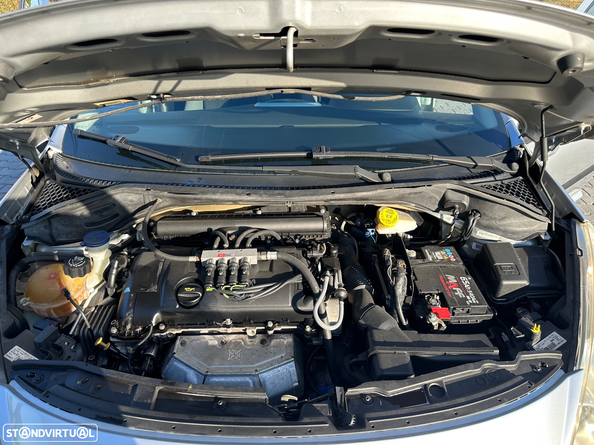 Peugeot 207 - 13