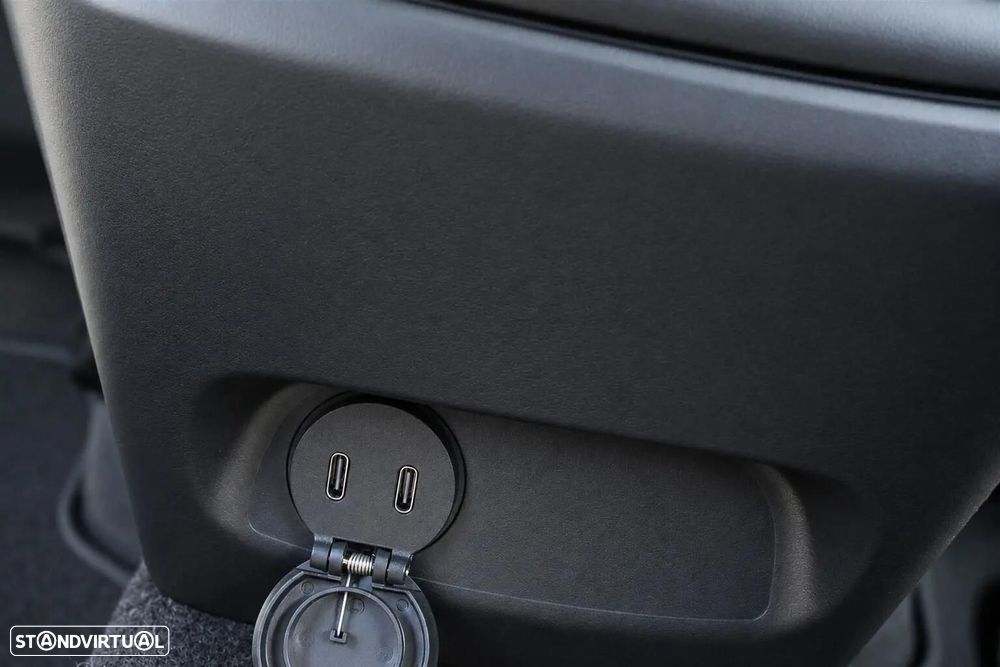 Volvo XC 40 Recharge Core - 19