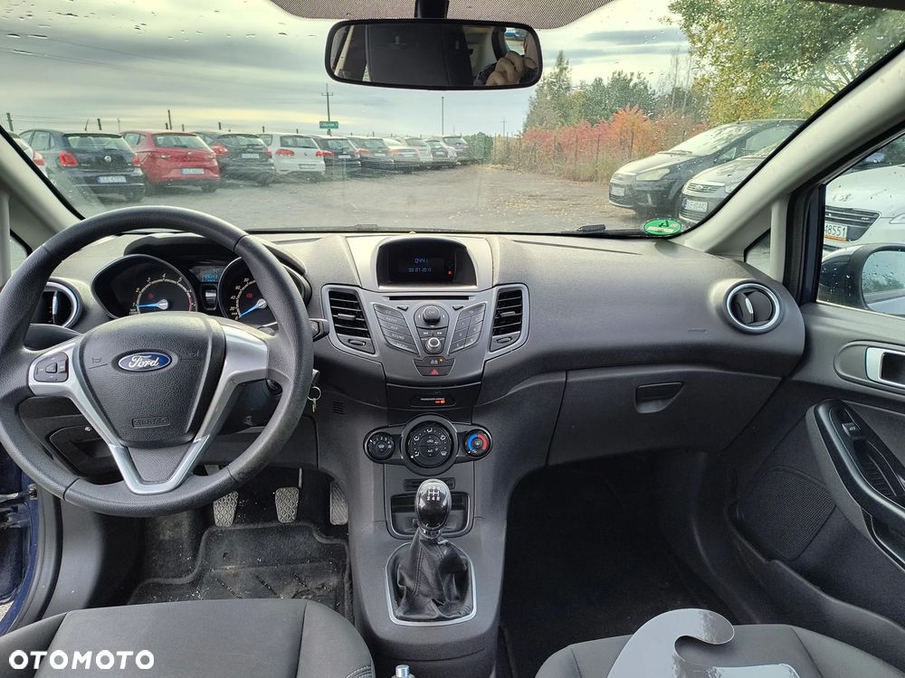 Ford Fiesta - 12