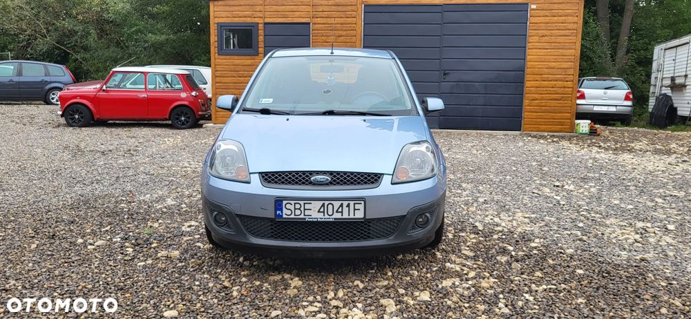 Ford Fiesta 1.4 Trend - 33