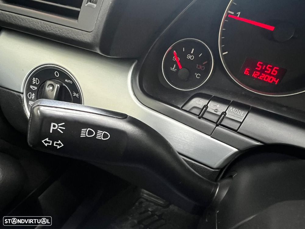 Audi A4 Avant 2.0 TDi S-line - 23