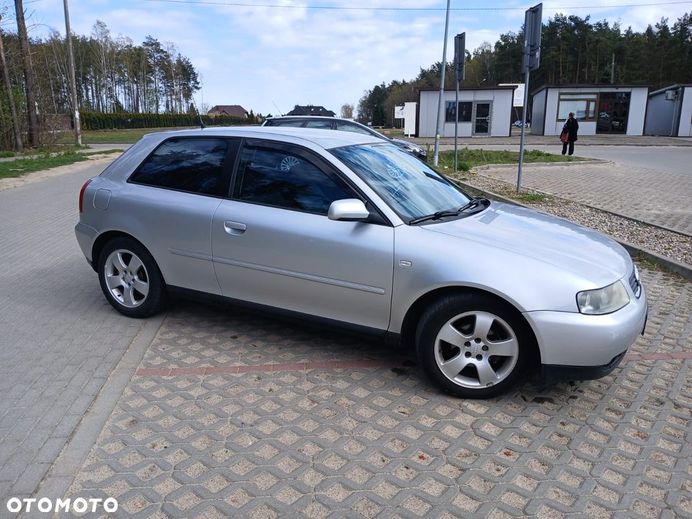 Audi A3 3-drzwiowe 1.6 S Line Sportpaket plus - 9