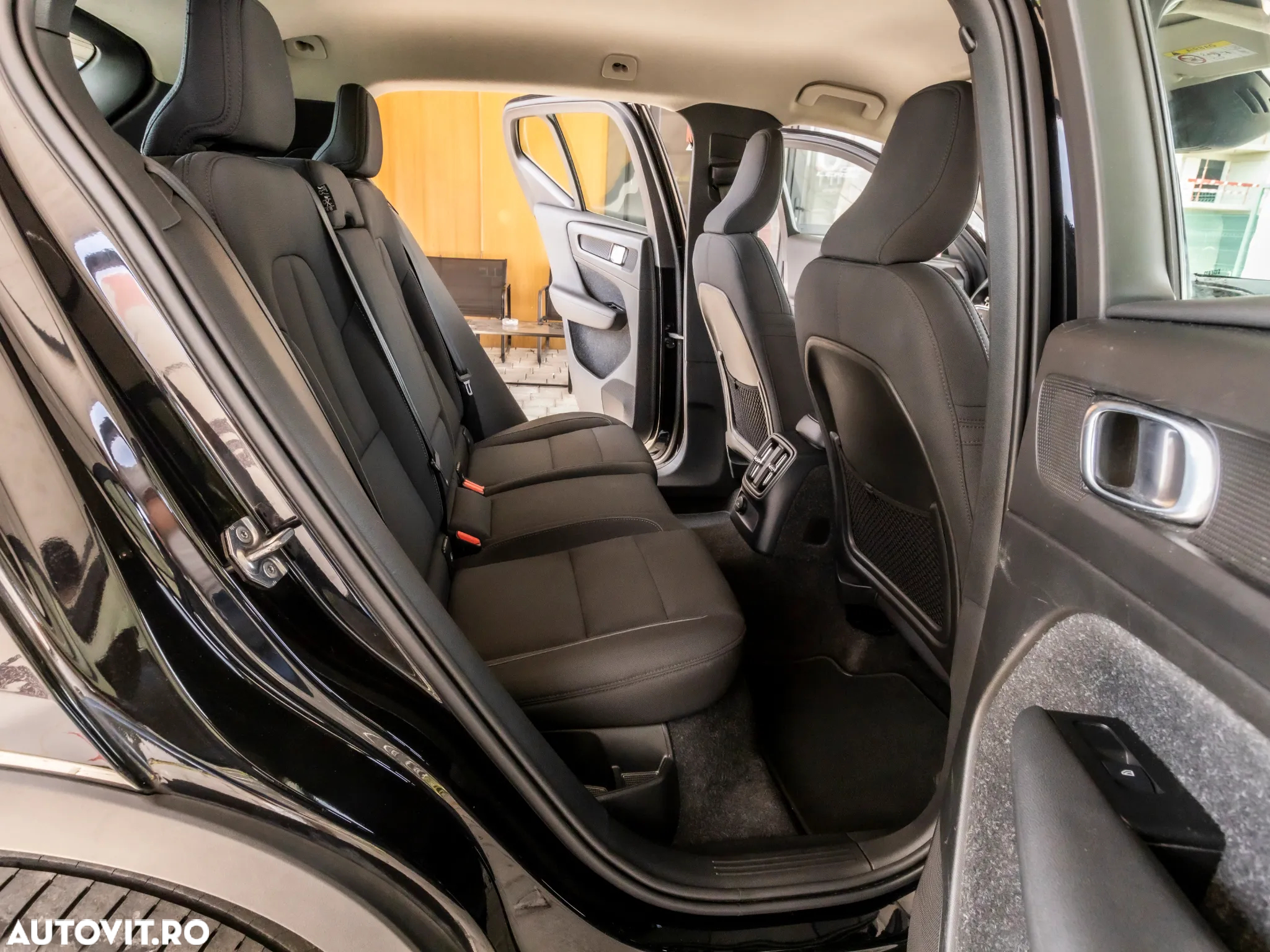 Volvo XC 40 Recharge T4 Twin Engine AT7 Inscription Expression - 6