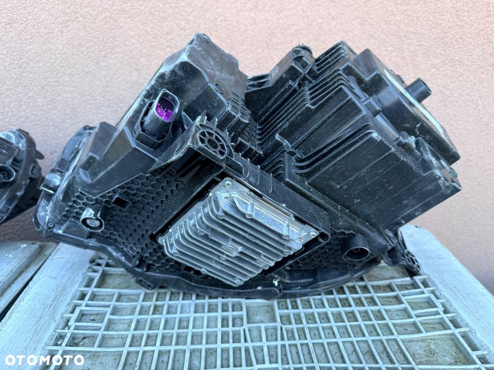 Lampa przednia LYNK&CO 01 FULL LED KOMPLET EUROPA ORYGINALNE ZKW - 9