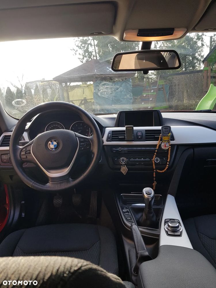 BMW Seria 3 320d - 6