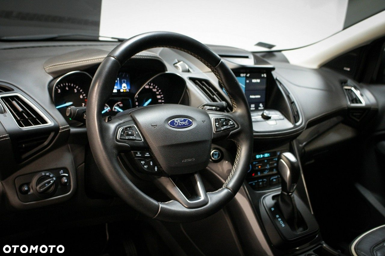 Ford Kuga - 16