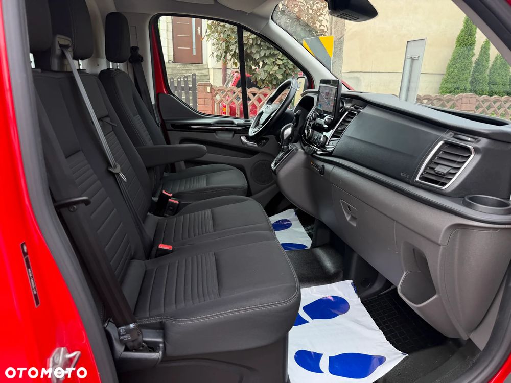Ford TRANSIT CUSTOM - 11