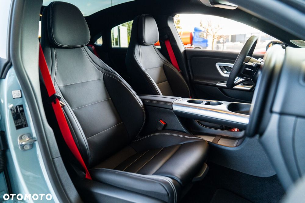 Mercedes-Benz CLA - 23