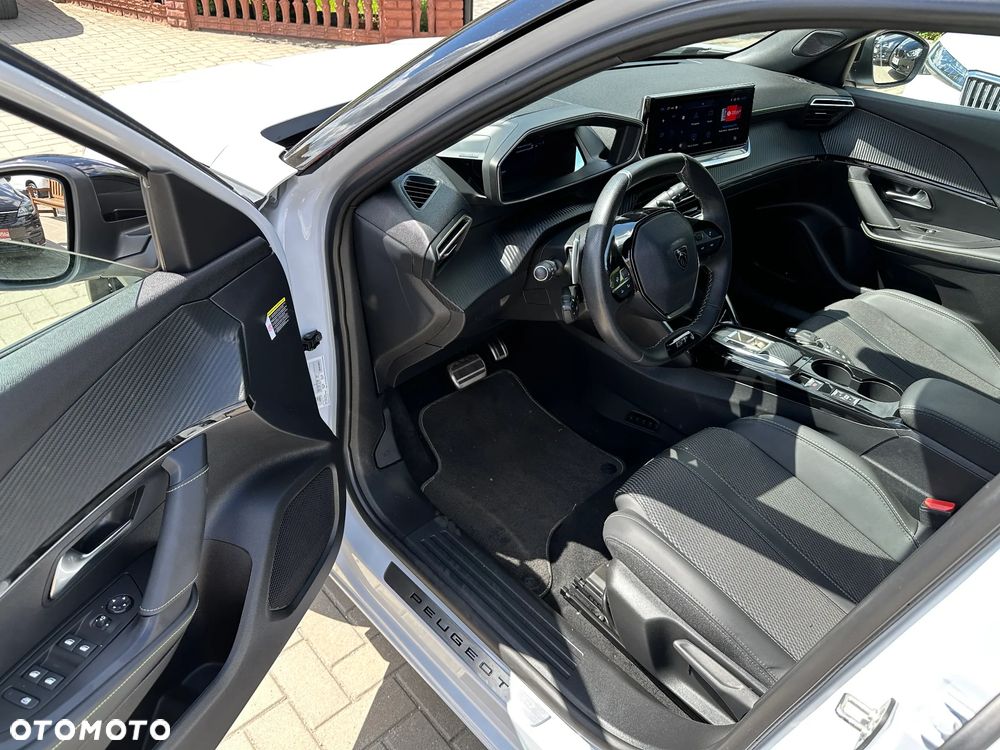 Peugeot 2008 - 6
