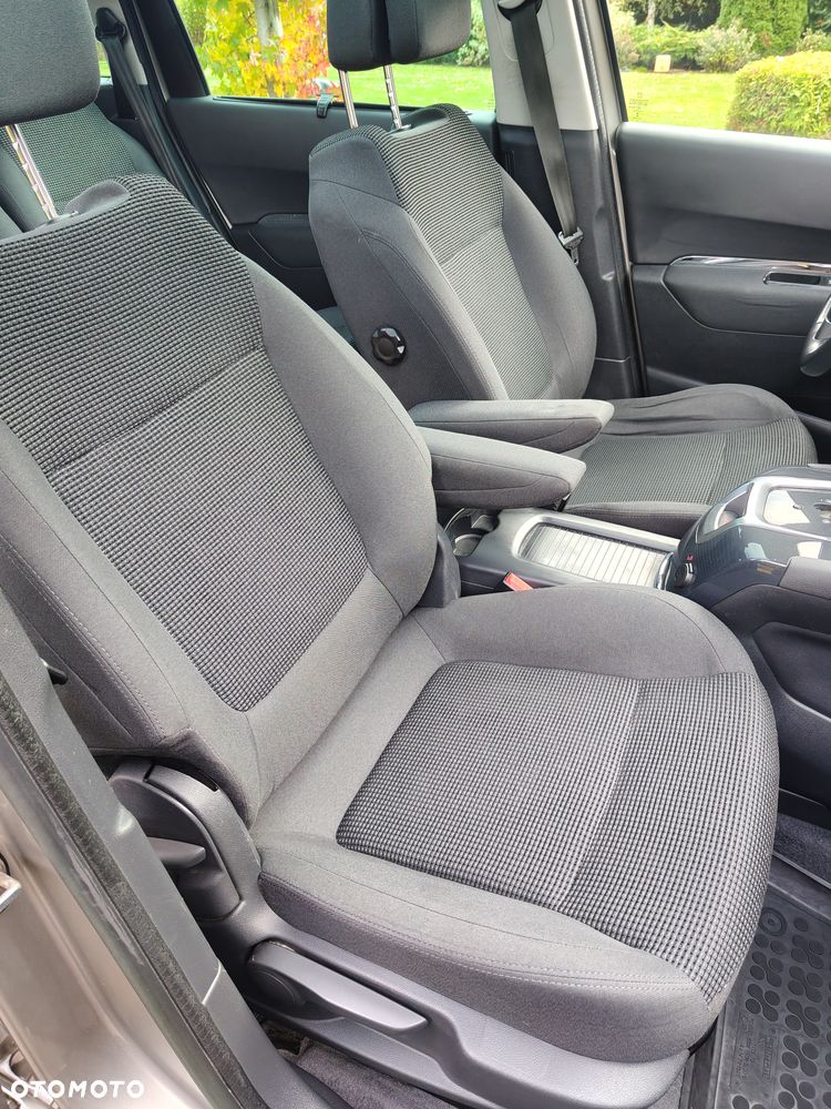 Peugeot 5008 - 16