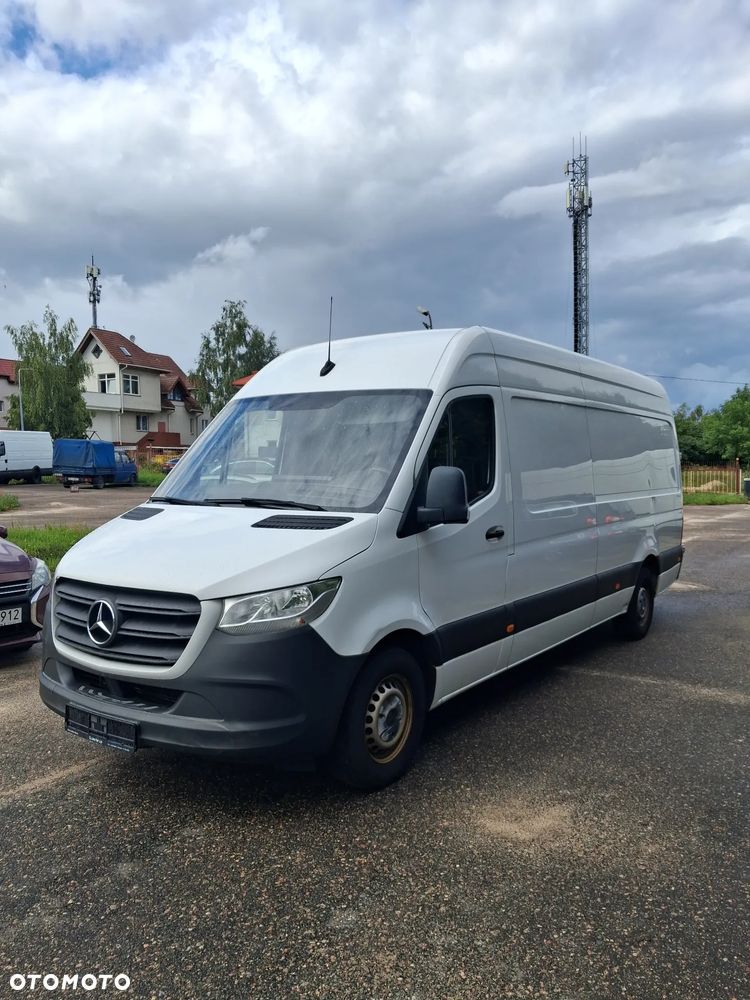 Mercedes-Benz Sprinter - 1