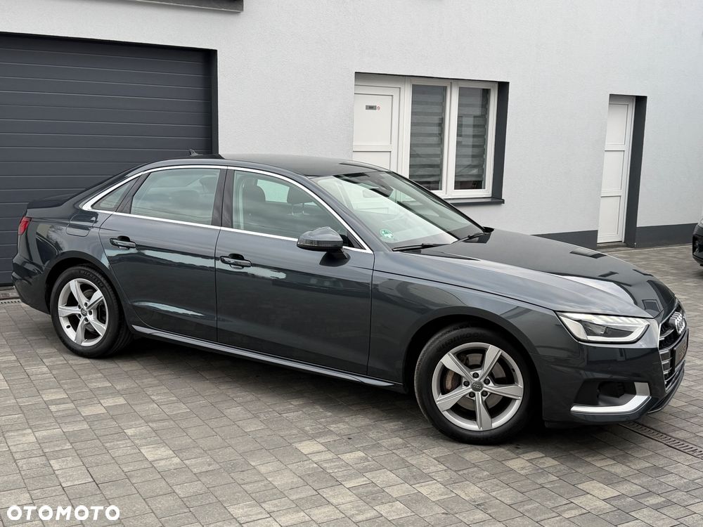 Audi A4 Limousine - 16