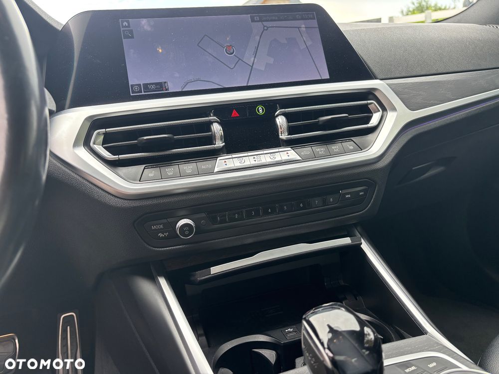 BMW Seria 3 320d M Sport Shadow - 16