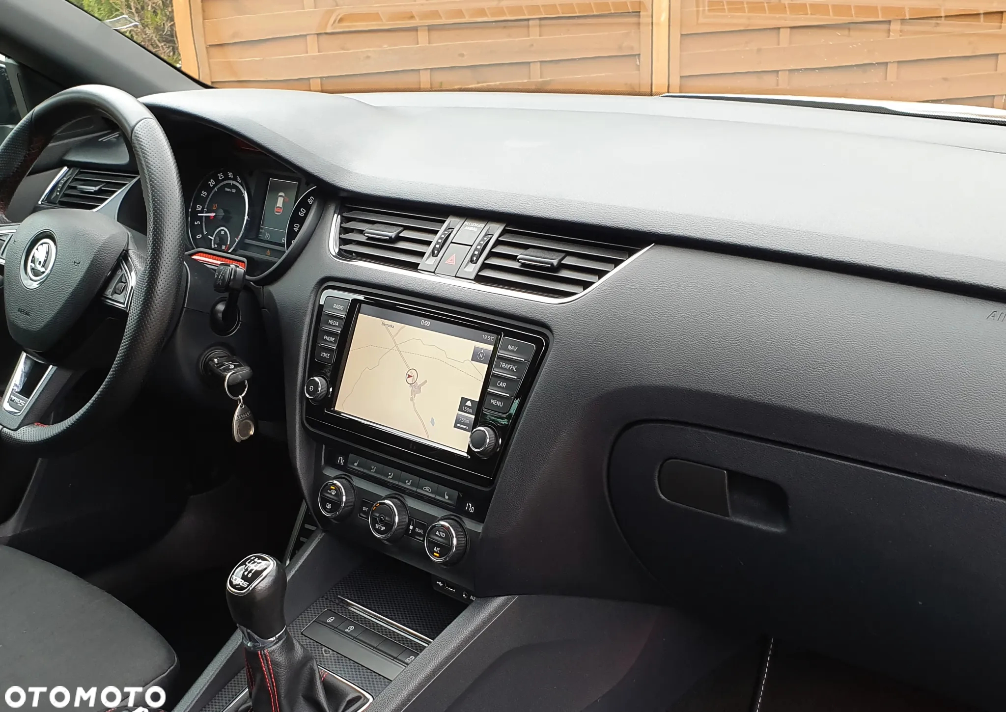 Skoda Octavia Combi 2.0 TDI RS - 16