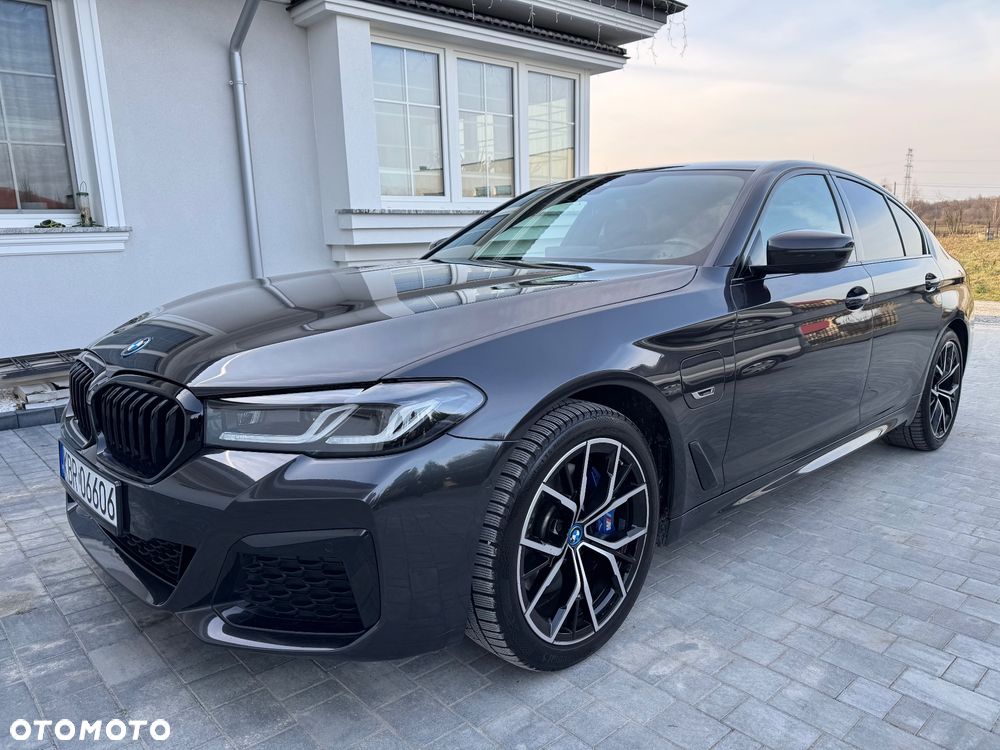 BMW Seria 5 530e xDrive M Sport Edition - 12