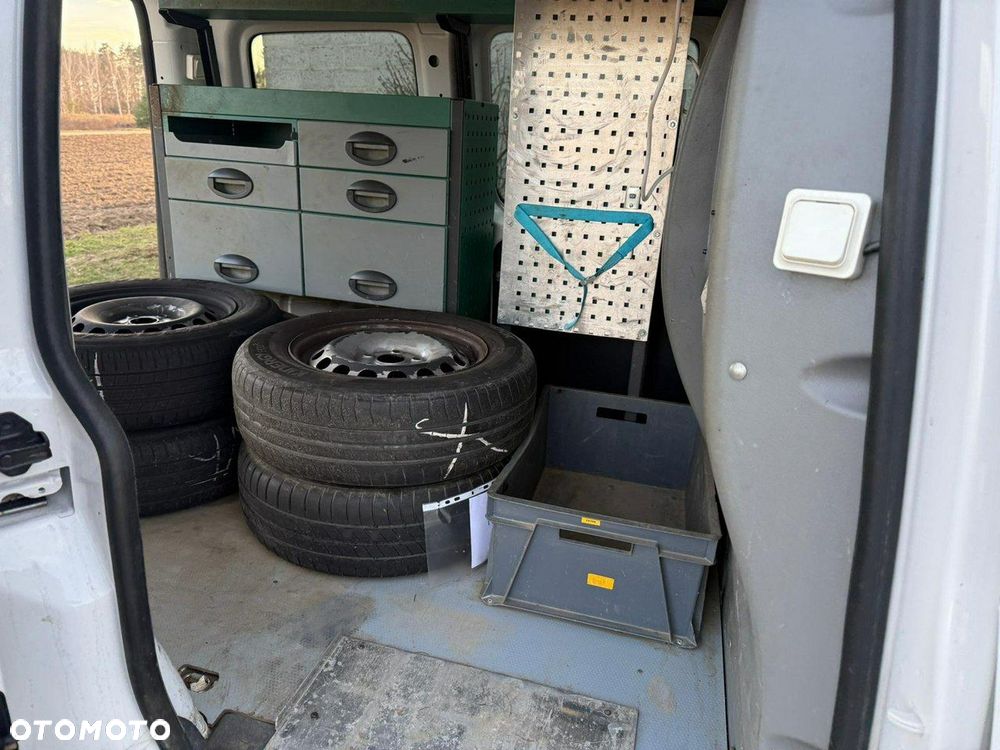 Volkswagen Caddy - 26