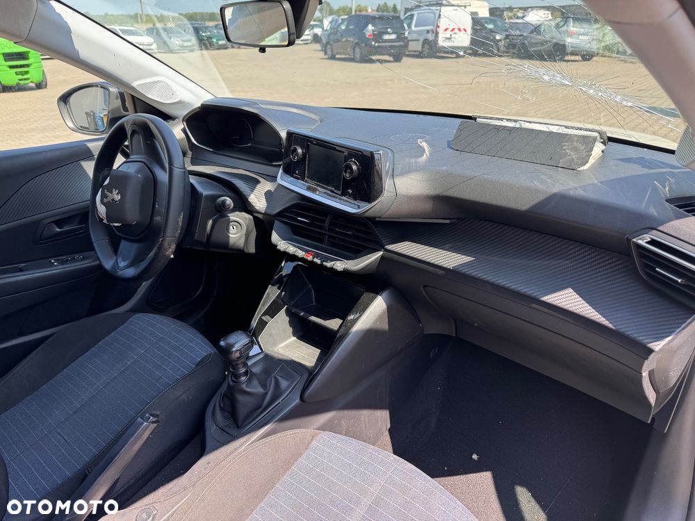 Peugeot 208 - 13