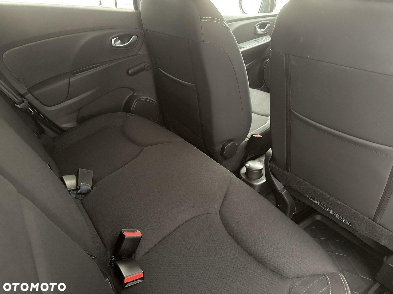 Renault Clio - 23