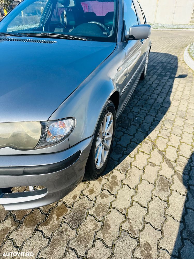 BMW Seria 3 318i - 15