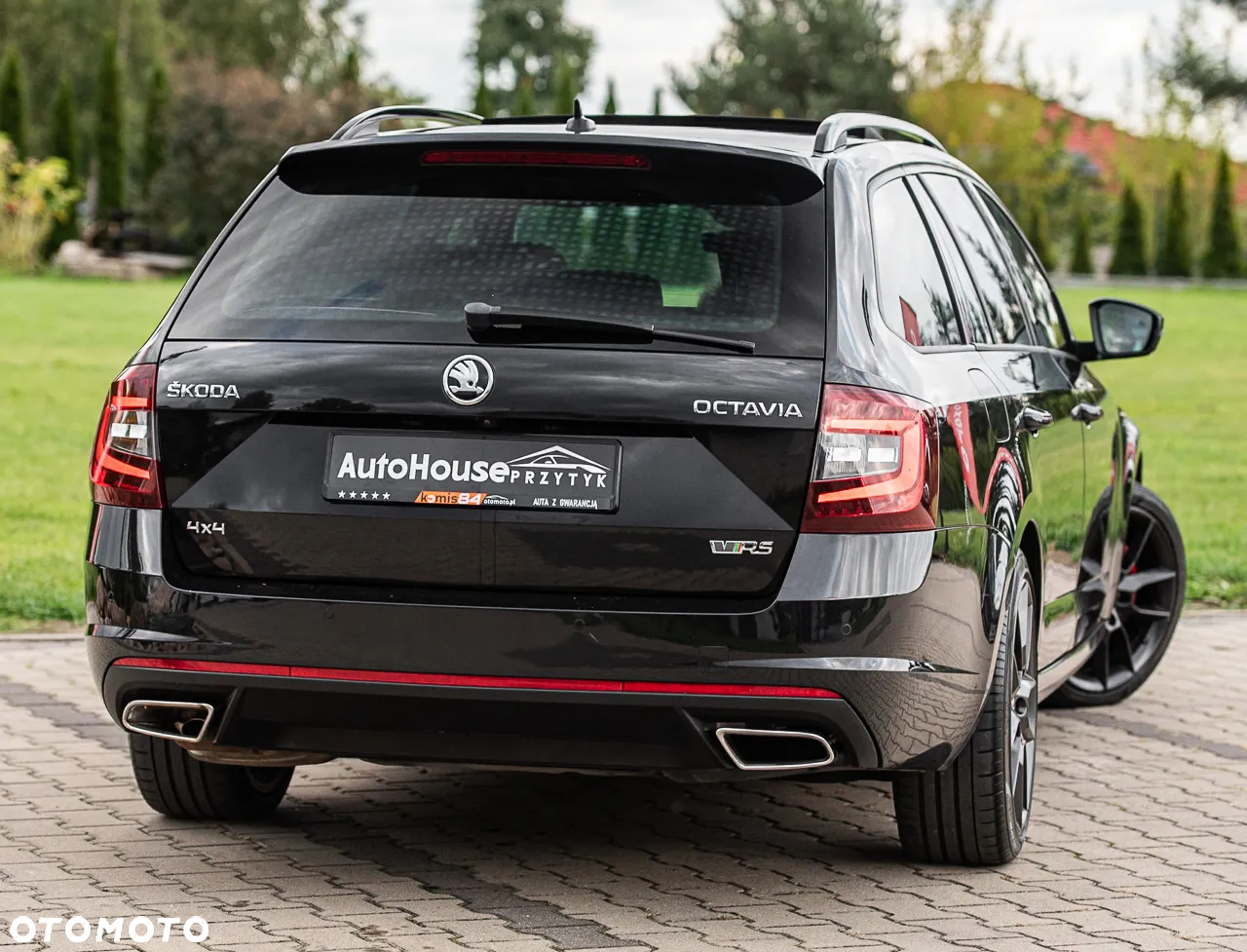 Skoda Octavia Combi 2.0 TDI 4x4 DSG RS - 10