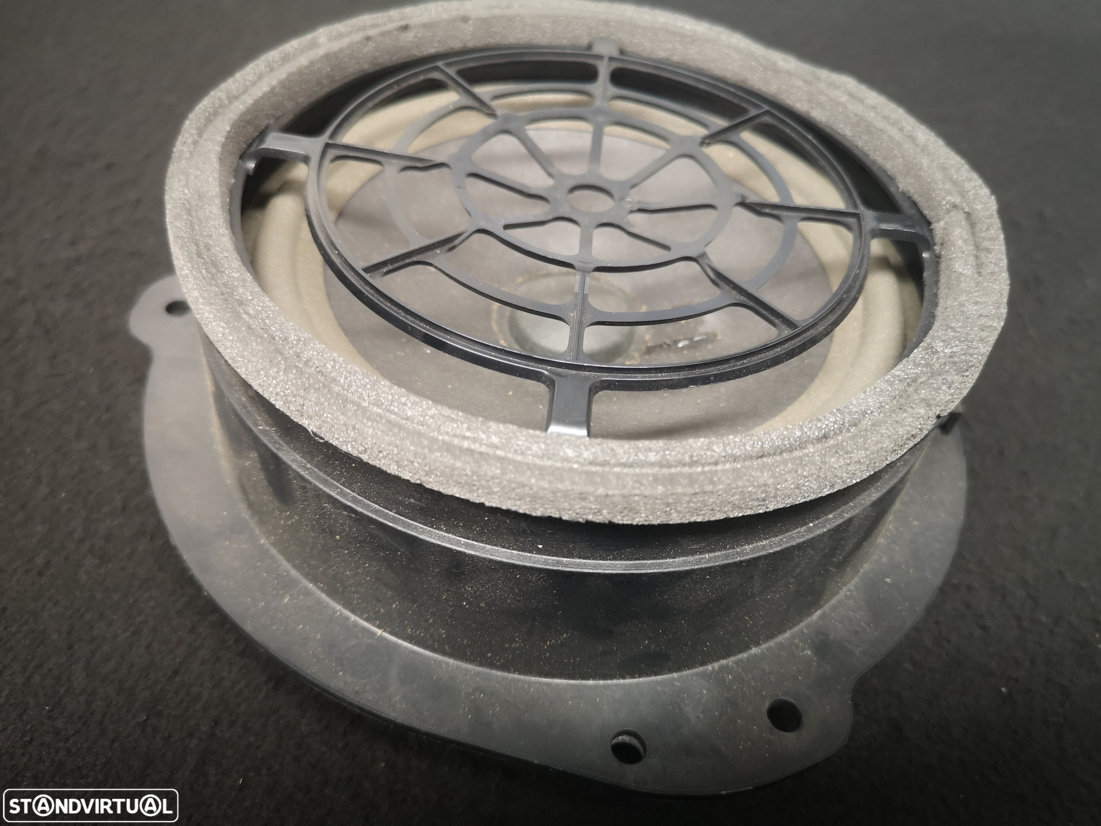 Coluna de som FRENTE  audi TT 8S  2016+ (2x no estoque) - 2