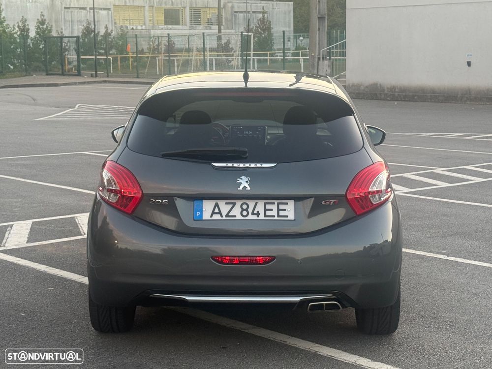 Peugeot 208 GTI 200 THP - 9
