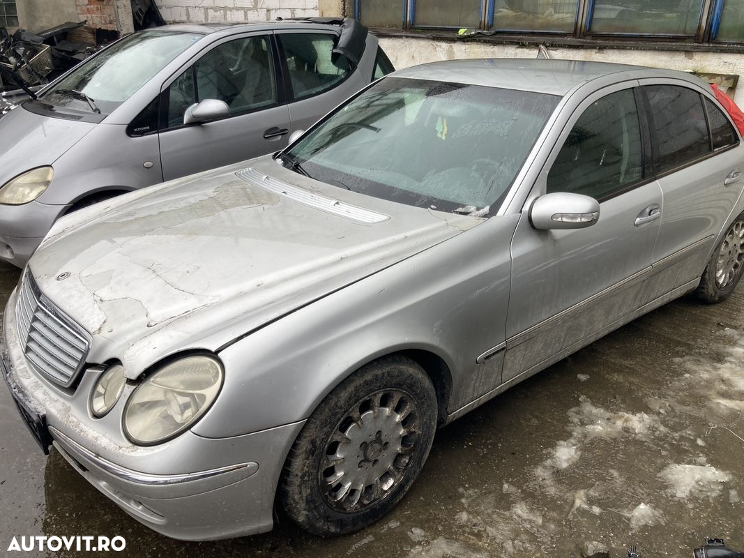 Dezmembrez Mercedes E Class W211 2.2 CDI 646.961 2003 - 3