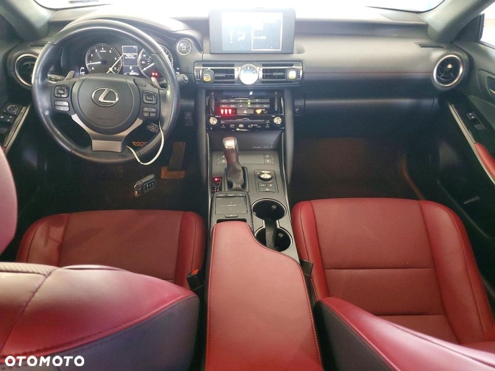 Lexus IS - 8