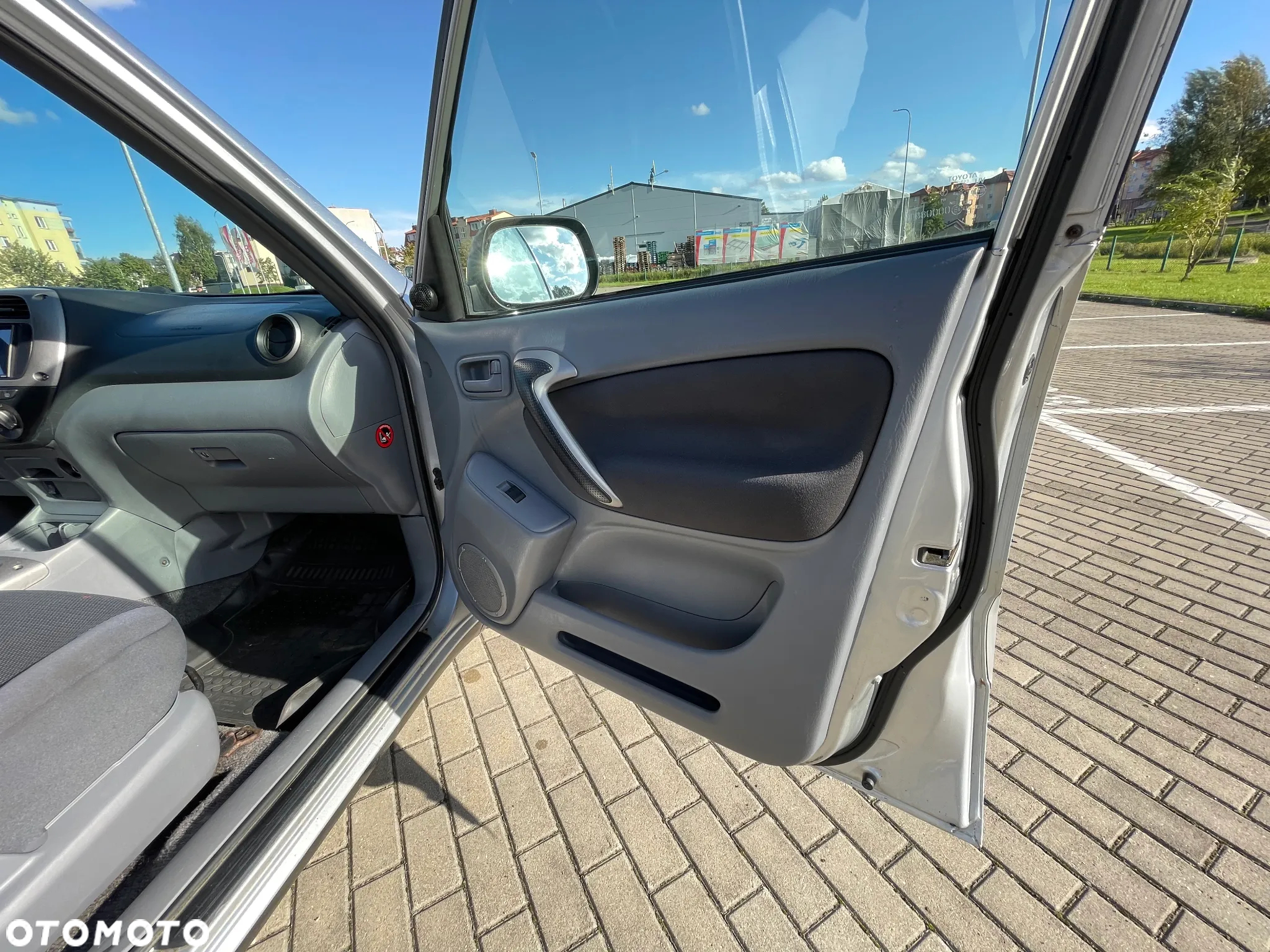 Toyota RAV4 - 14