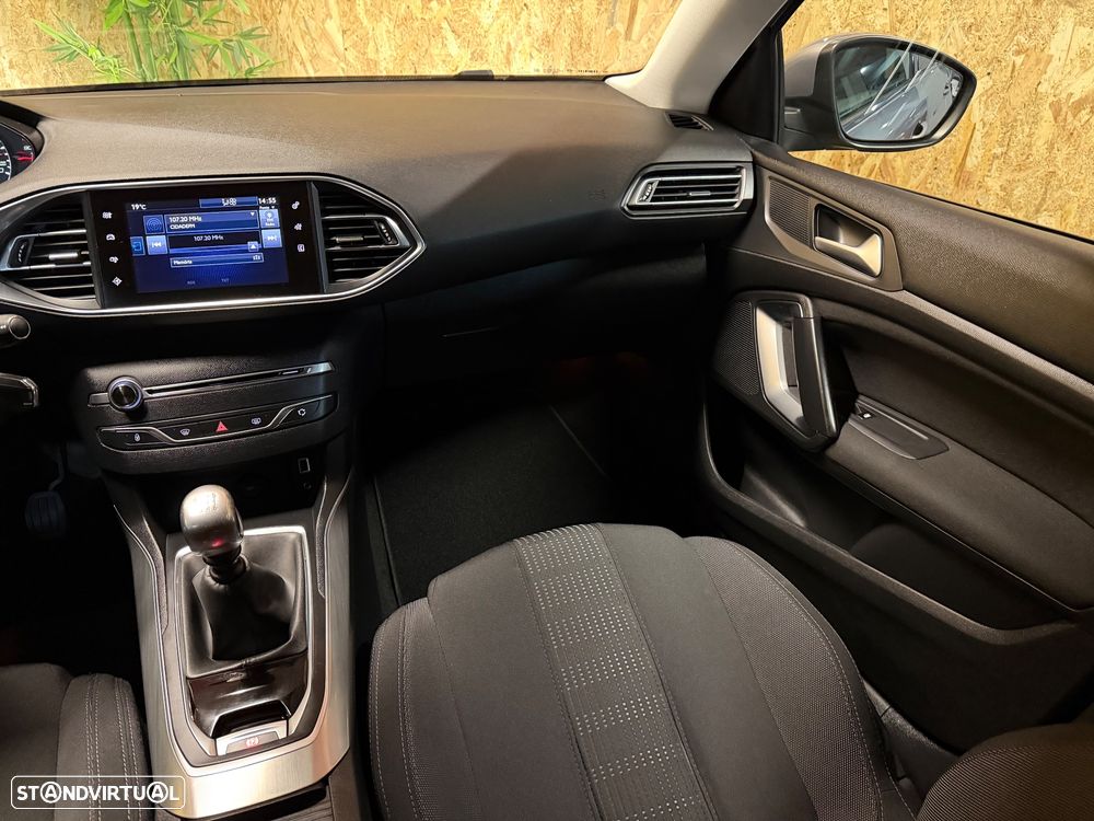 Peugeot 308 1.6 BlueHDi Allure J17 - 15