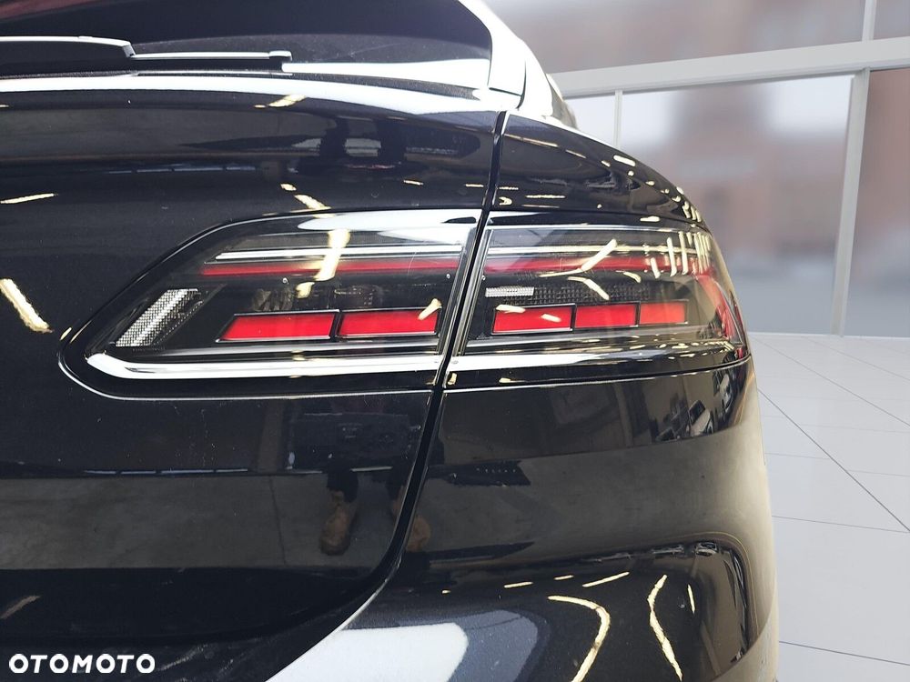 Volkswagen Arteon 2.0 TDI R-Line DSG - 32