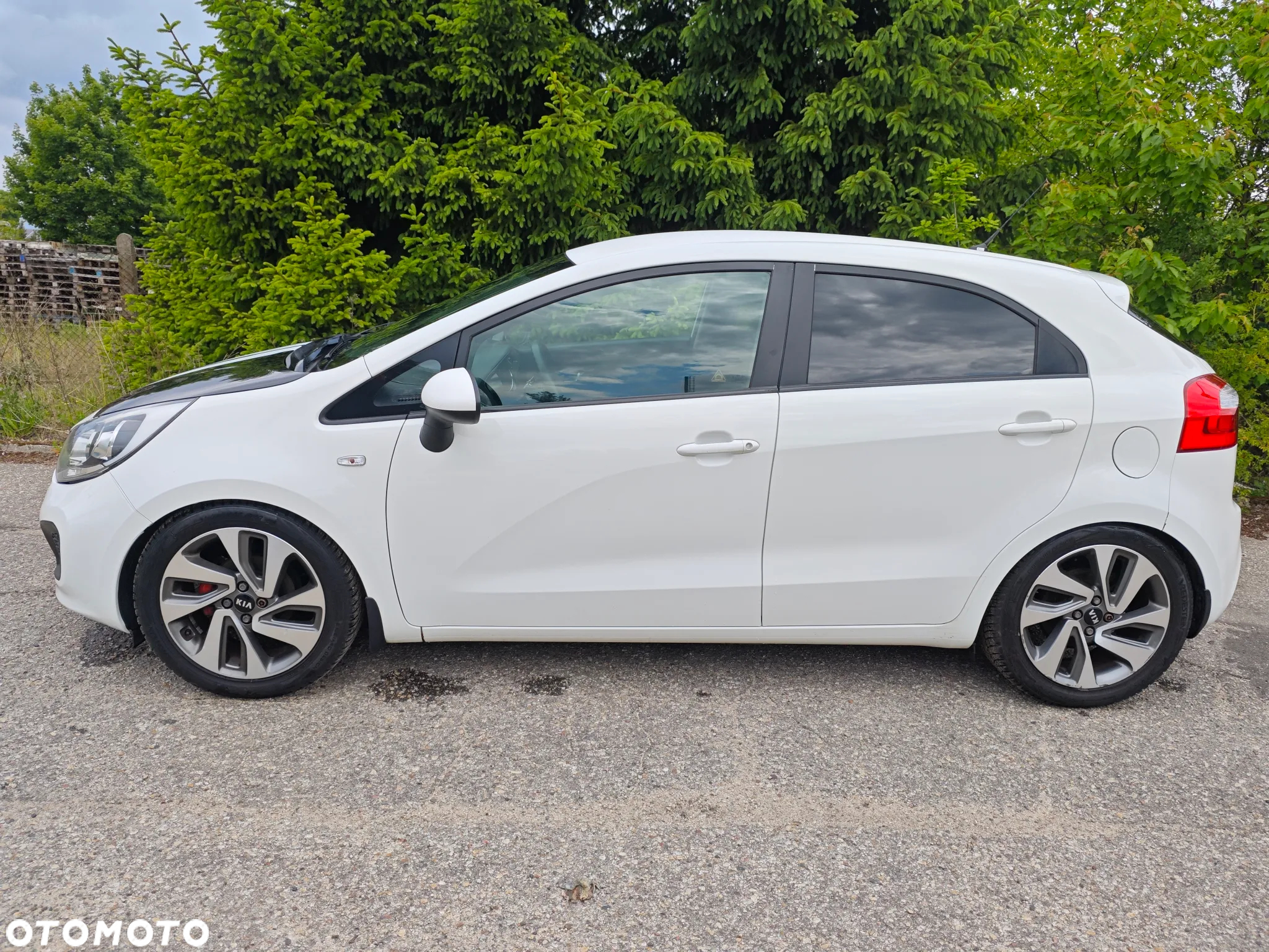 Kia Rio 1.1 CRDI Dream-Team Edition - 10