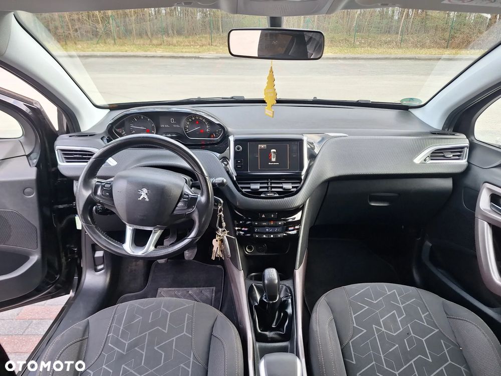 Peugeot 2008 BlueHDi 100 STOP & START Allure - 21