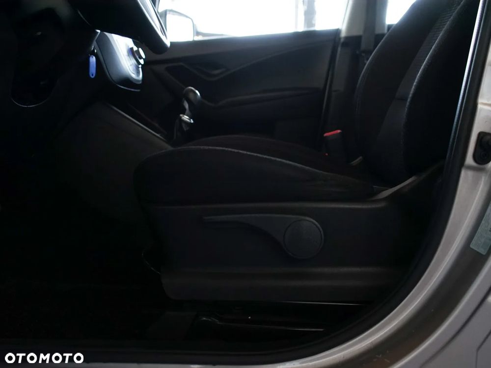 Hyundai ix20 - 12