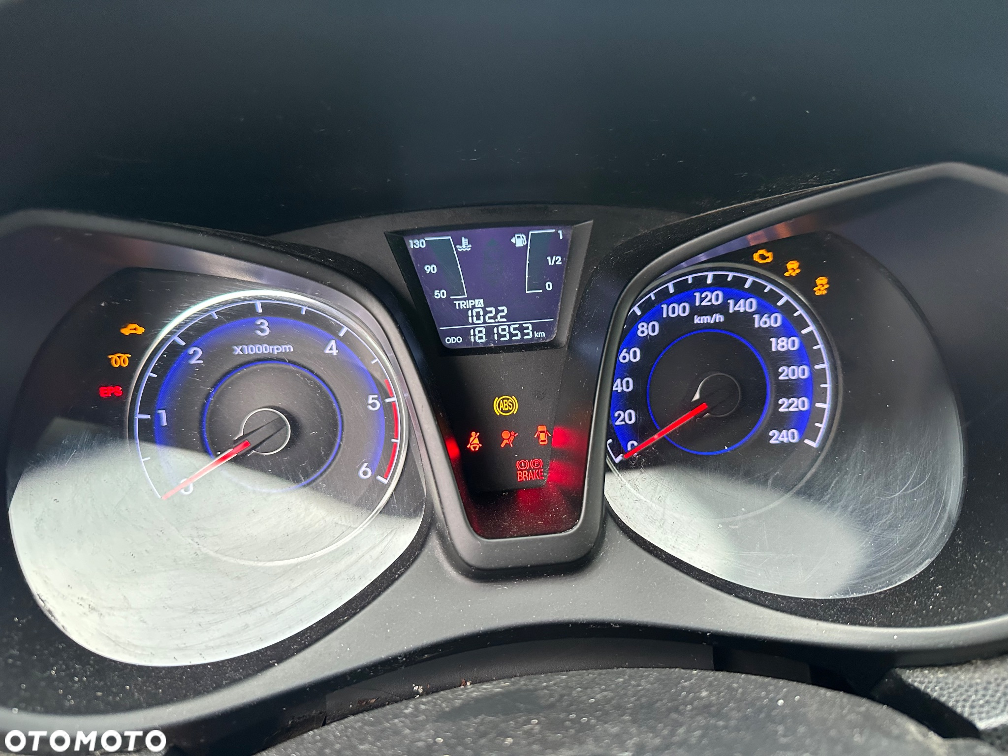 Hyundai ix20 1.4 CRDi blue Classic - 9