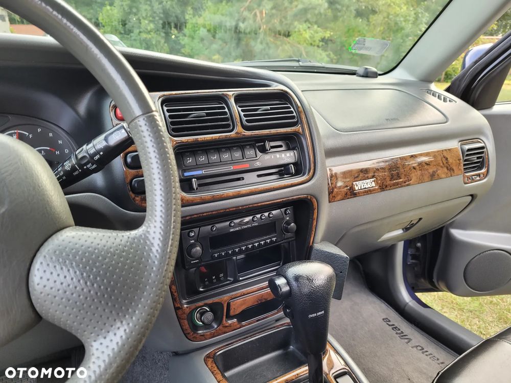 Suzuki Grand Vitara ver-2-5-v6 - 12