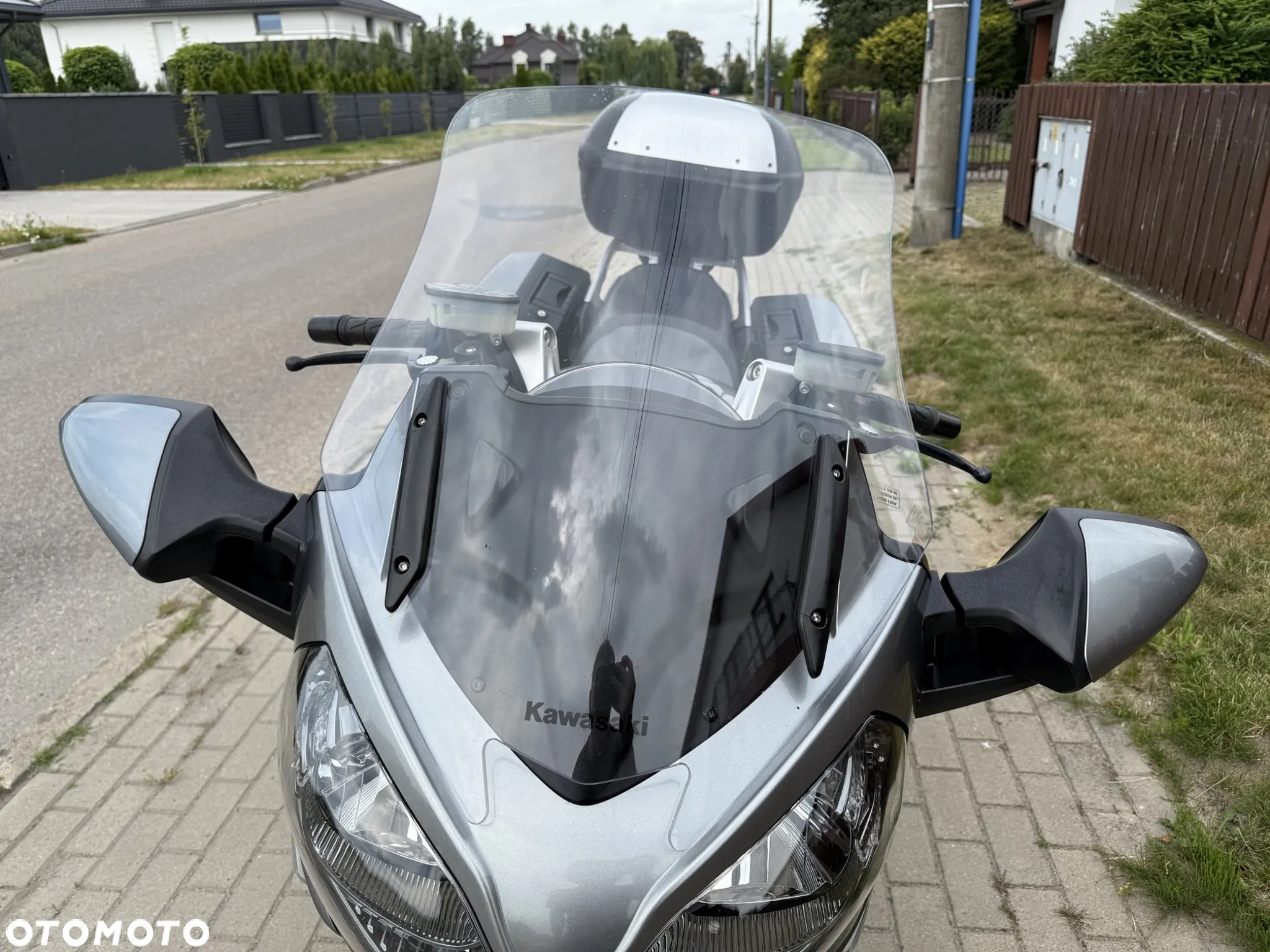 Kawasaki GTR - 8