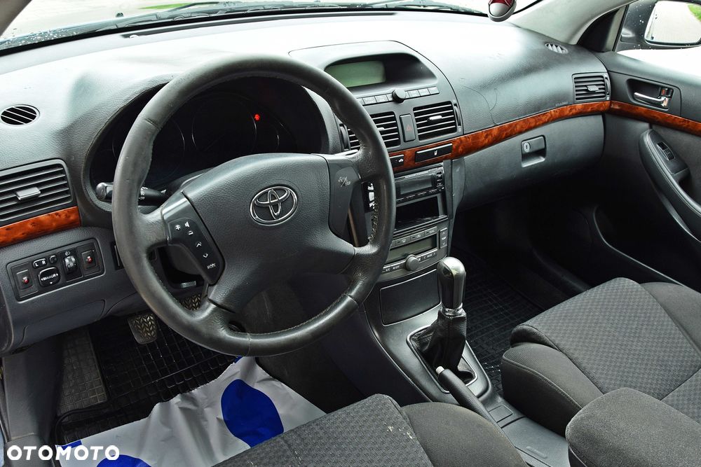 Toyota Avensis - 6