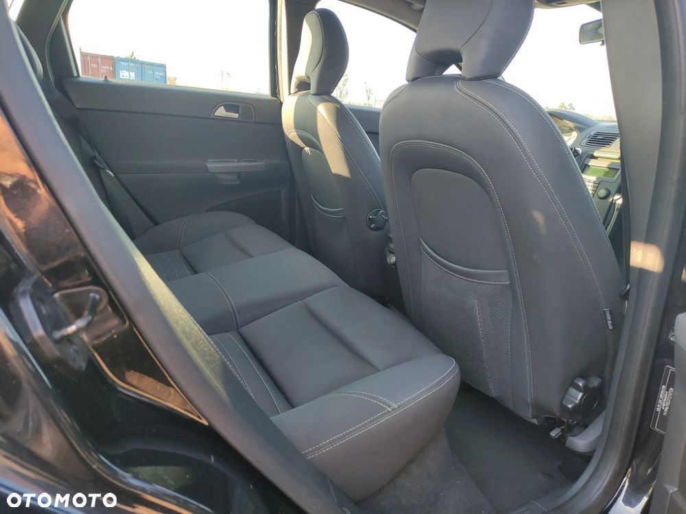 Volvo V50 1.6D - 12