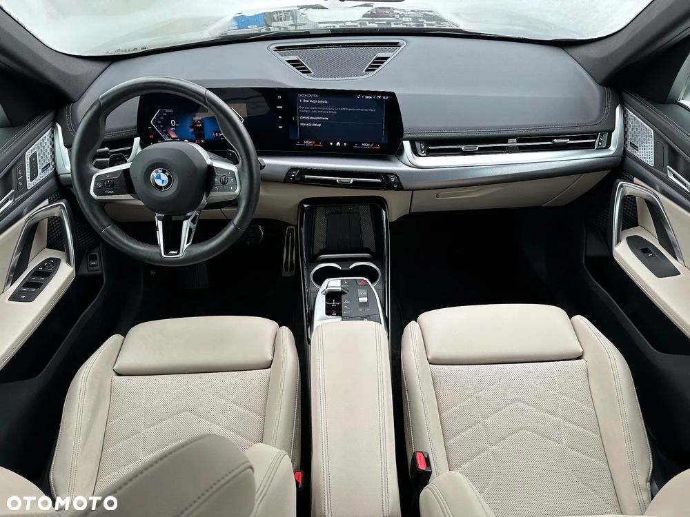 2024 BMW X1, photograph 8