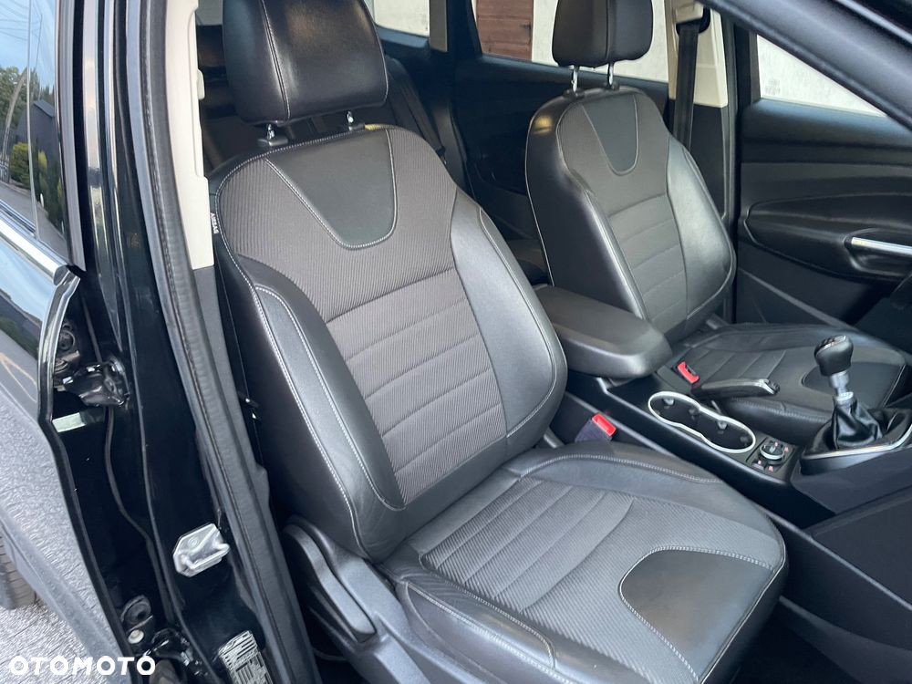 Ford Kuga 1.6 EcoBoost 2x4 Individual - 23