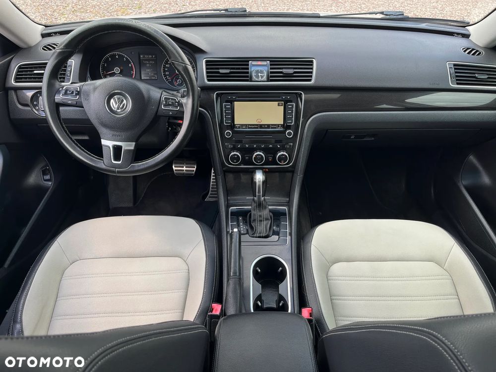 Volkswagen Passat - 17